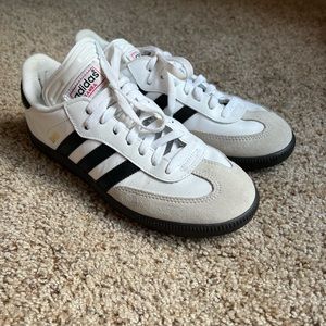 Samba Classic Shoes Size 7 1/2 in men’s or 9 in women’s!